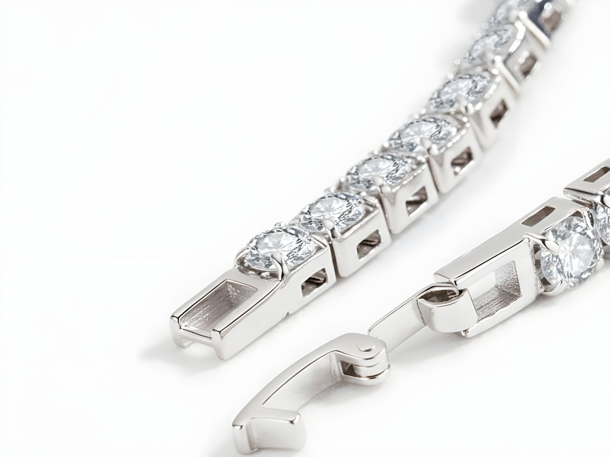 Aurify Versilbertes Tennis-Armband mit Zirkonia, massiv gearbeitet