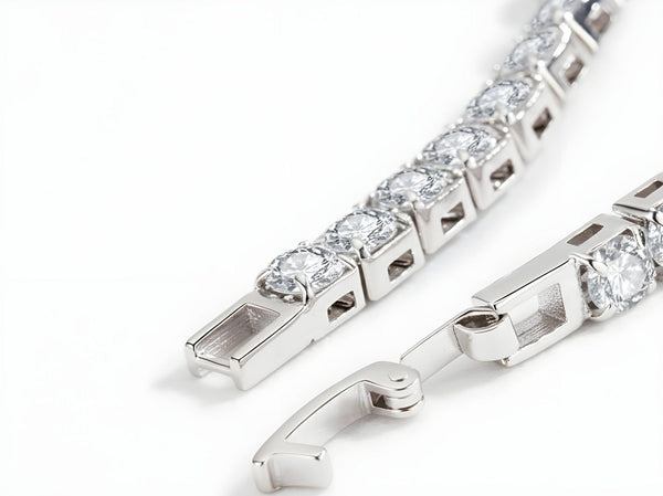 Aurify Versilbertes Tennis-Armband mit Zirkonia, massiv gearbeitet