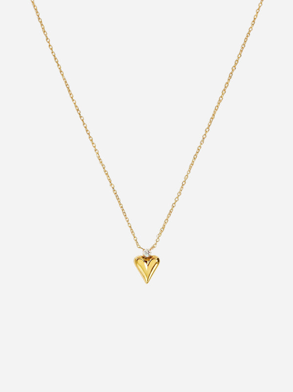 Goldene Halskette mit schlichtem Herzanhänger