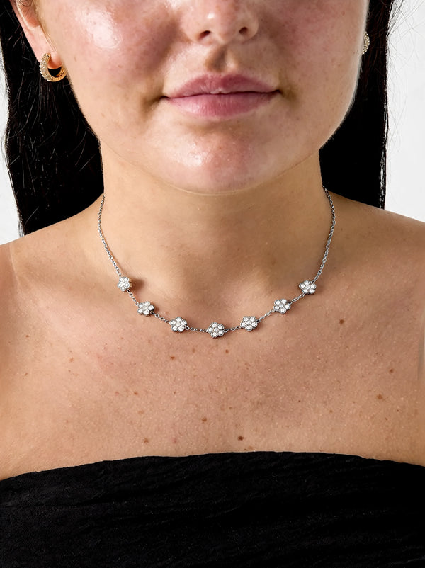 Floréa Halskette aus Silber mit Blumenanhängern